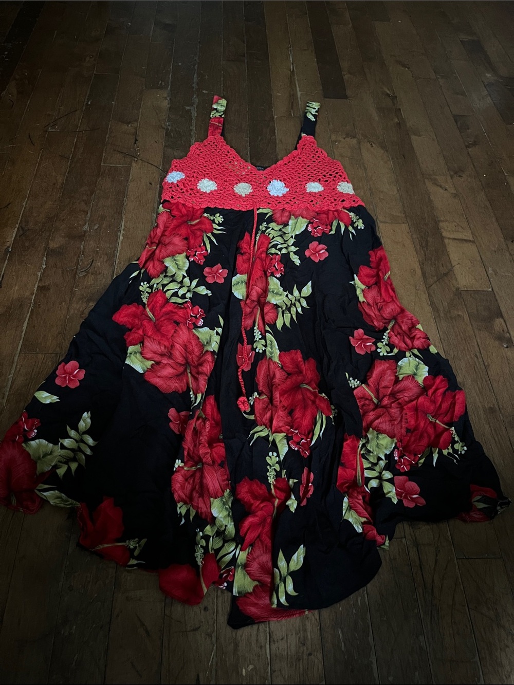 Floral Crochet-Top Midi Dress in Red and Black